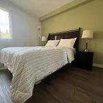 Entire Apartment Prime Downtown Location Free Underground Parking