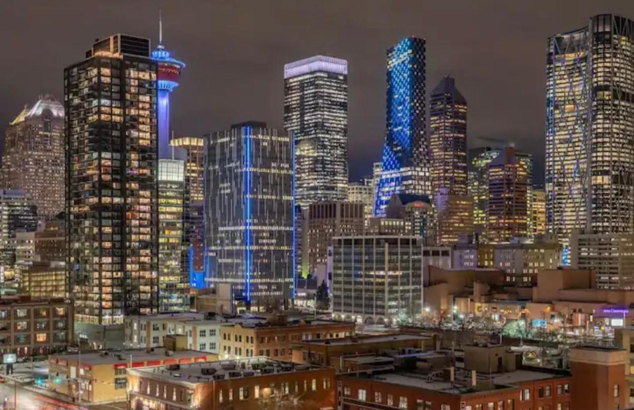 Entire Prime Downtown Location Free Underground Parking * Calgary